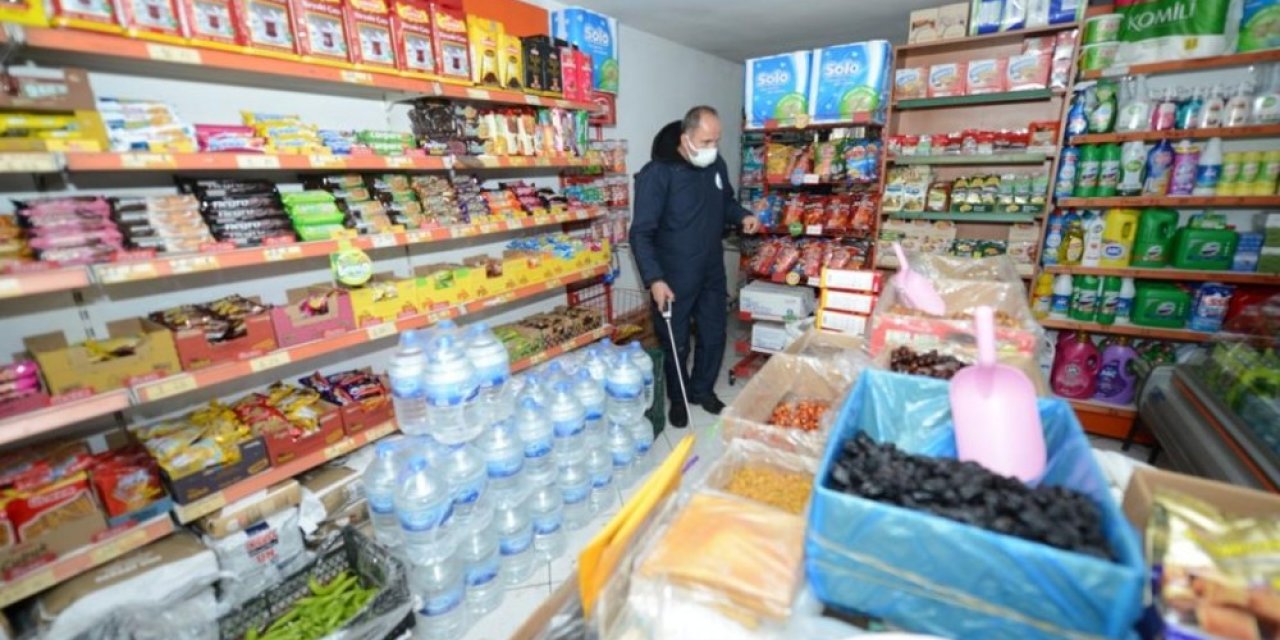 Uzun Bir Aradan Sonra Açılan İş Yerleri Dezenfekte Ediliyor