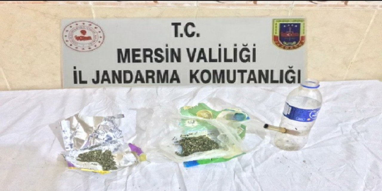 Otomobilde Uyuşturucu Kullanan 2 Kişi Yakalandı