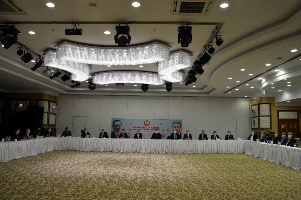 MKYK toplantısı sonrası BBP Başkanlık Divanı üyeleri şu isimlerden oluştu
