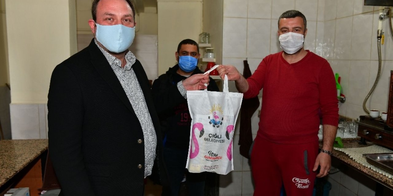 Çiğli’de Kahvehane Esnafına Normalleşme Desteği