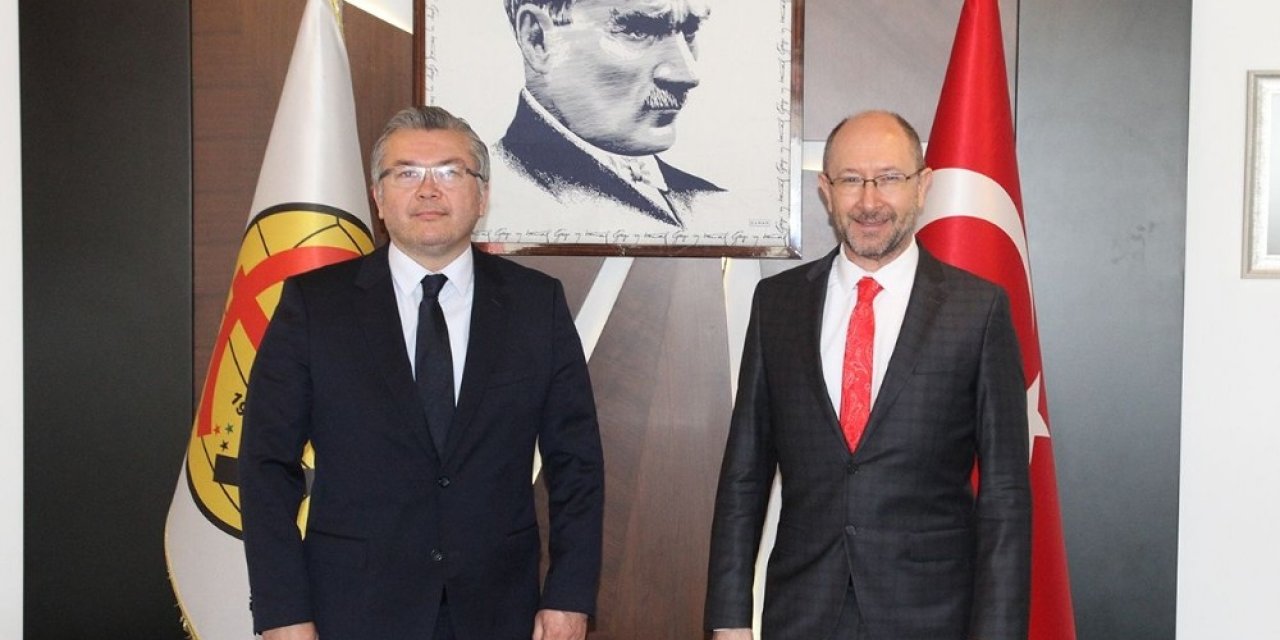 Rektör Erdal’dan Eskişehirspor’a 1.000 Adet Fidan Desteği