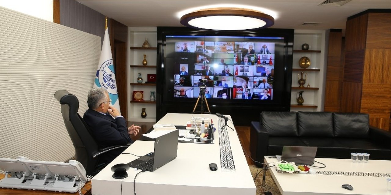 Başkan Büyükkılıç, Yeni Kontrollü Normalleşme Sonrasında İ̇l Pandemi Kurulu Toplantısı’na Katıldı