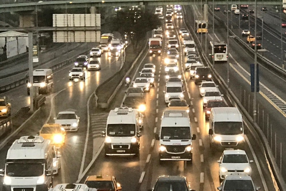 İstanbul’da trafik yoğunluğu okulların açılmasıyla arttı