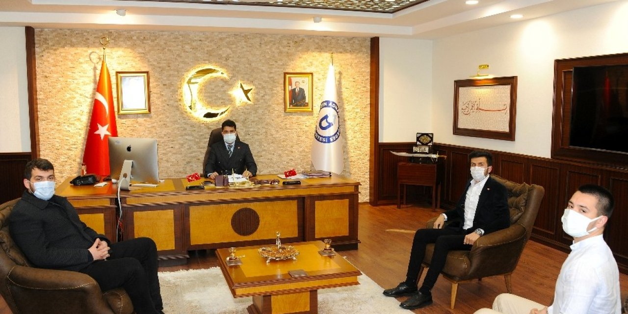 Üni̇ak İ̇l Temsilcisi Rektör Aldemir İle Görüştü