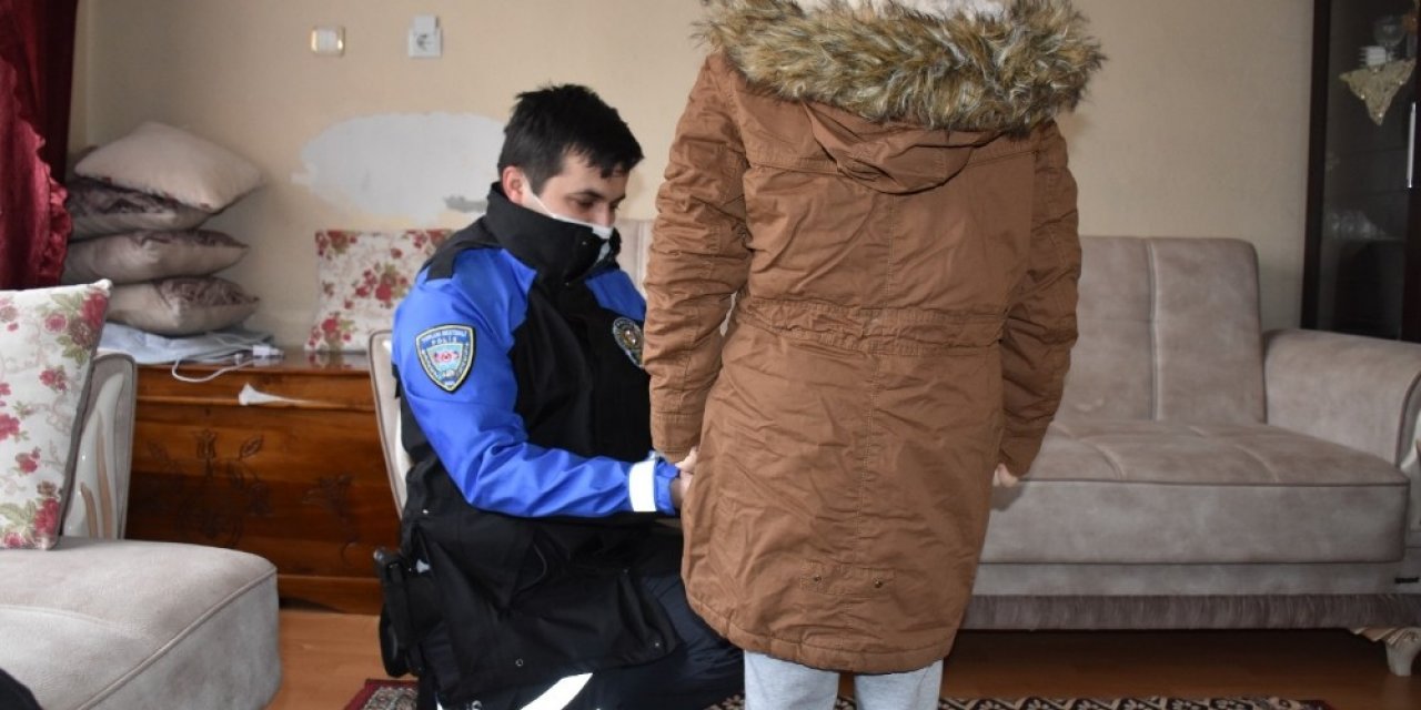 İ̇l Emniyet Müdürlüğü Ekipleri Çocukları Sevindirdi