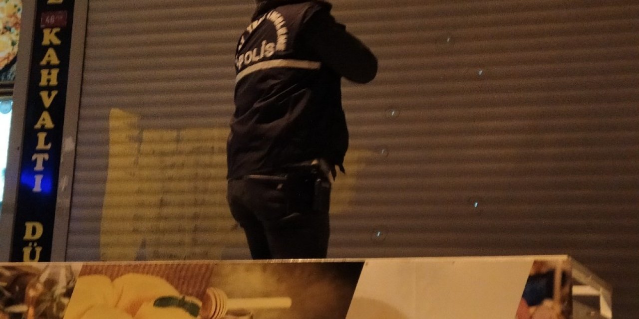 Küçükçekmece’de İş Yerine Kurşun Yağdırdılar