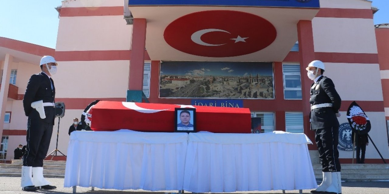 Vefat Eden Şehit Kardeşi Polis Memuru İçin Tören