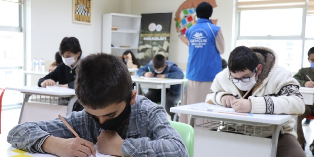 Dereceye Giren Öğrencilere Ödül