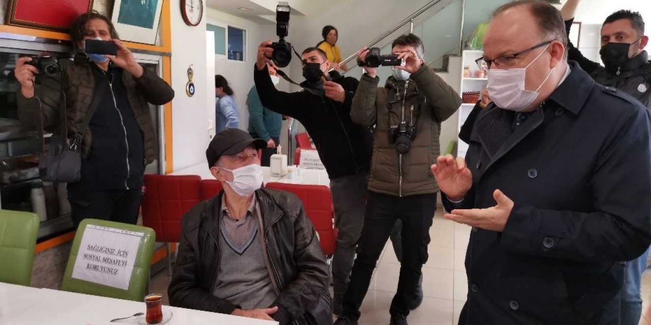 Validen Koronavirüs Uyarısı, "bu Rakamlar 15 Daha Yukarıya Çıkarsa Kırmızı Kategorisindeyiz"