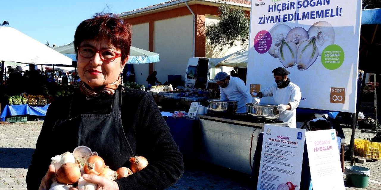 Çeşme’de ’soğanı Kavurma’ Etkinliği
