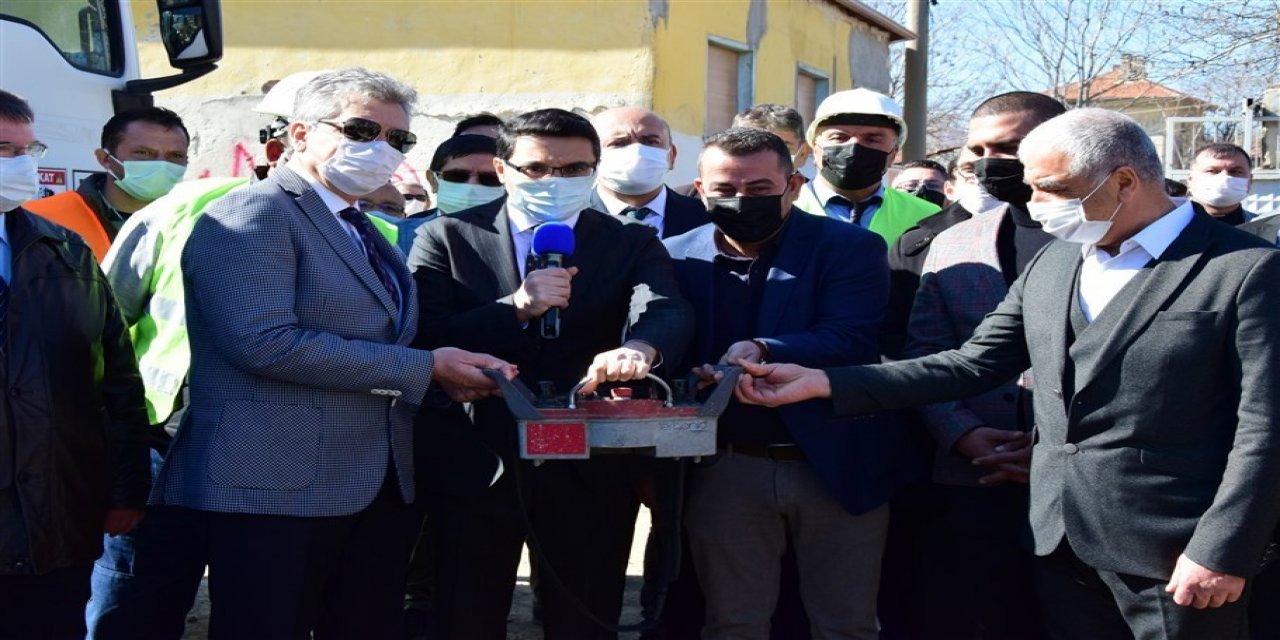 Yeni Okul Binasının Temelleri Atıldı