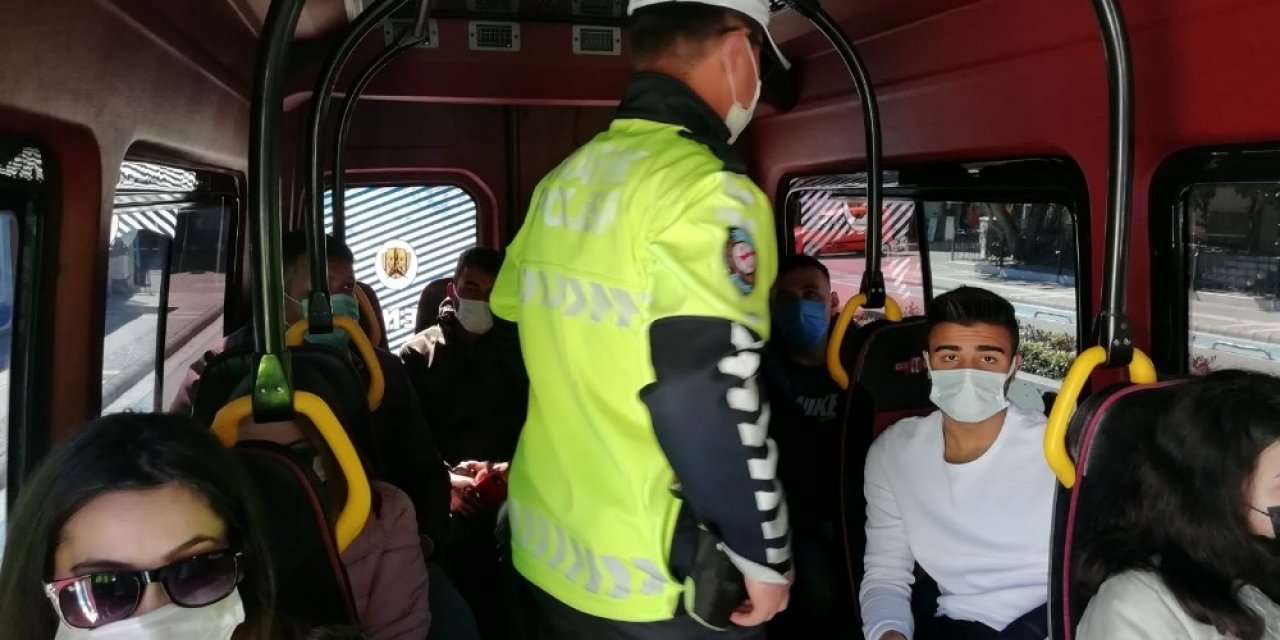 Marmaris’te Emniyet Ve Jandarma Ekiplerinden Kovid-19 Denetlemesi