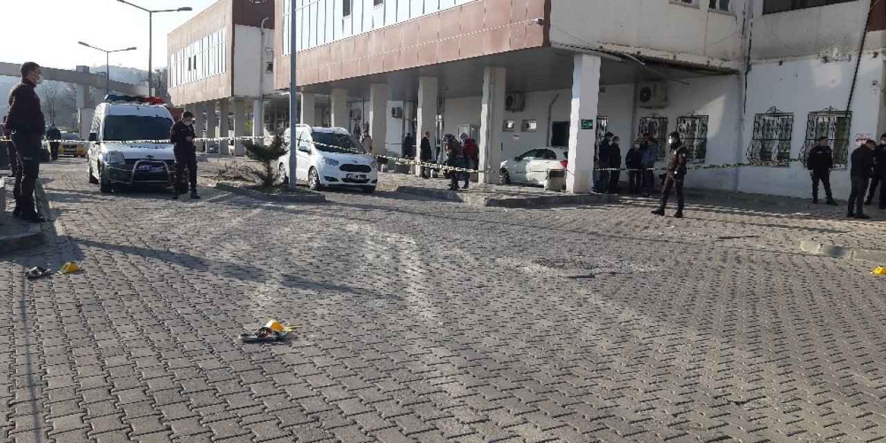 Otoparktaki Tartışmada Kan Aktı: 2 Güvenlik Görevlisi Yaralandı