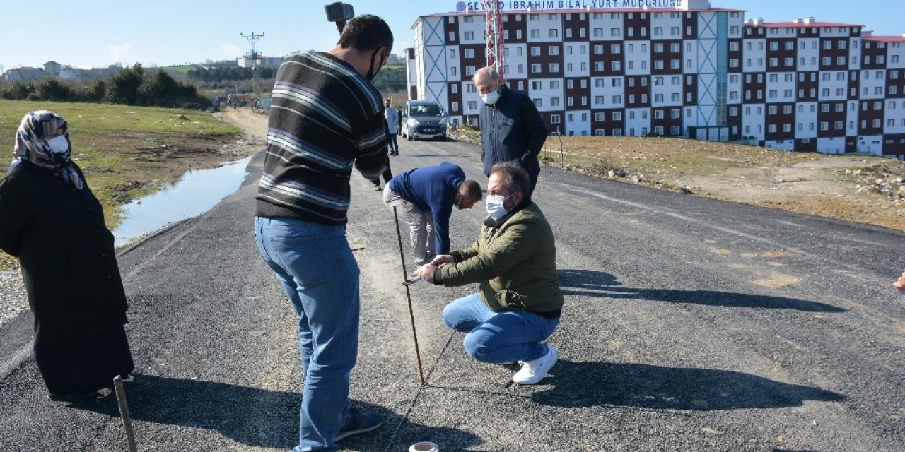 "tapulu Arazimiz" Deyip Yolu Kapattılar