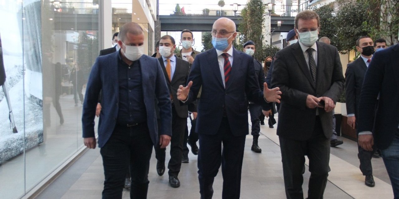 Bakan Yardımcısı Erdil’den İ̇zmir’de Avm Denetimi