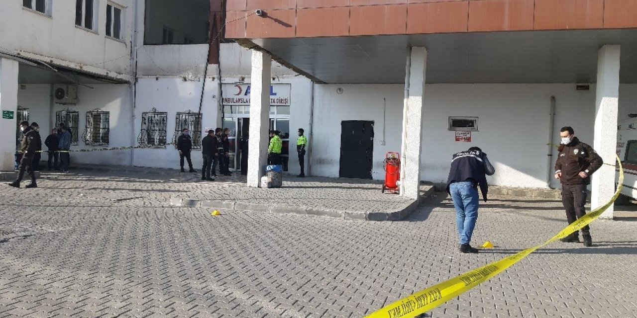 Otopark Tartışmasında 2 Güvenlik Görevlisini Vuran Şahıslar Teslim Oldu