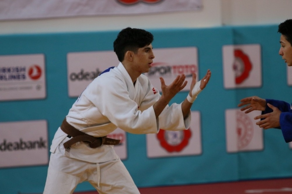 Judo Milli takımı ile Kağıtspor şampiyona için Hırvatistan'a doğru yola çıktı
