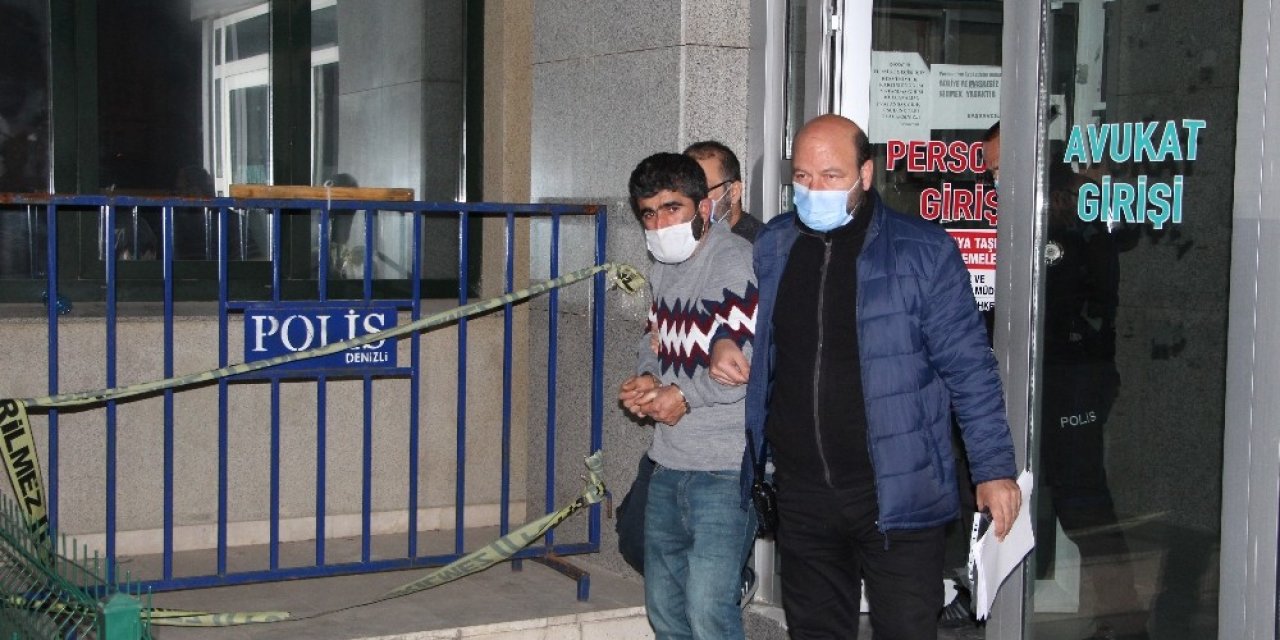 Kardeşlerini Kendisini Küçümsedikleri İçin Öldürmüş