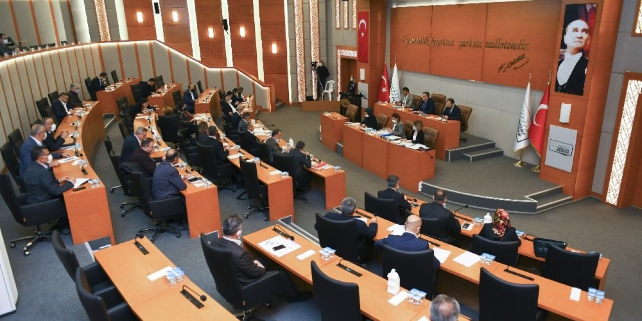 Esenyurt Belediye Meclisinden Bürokrasiyi Azaltan Karar