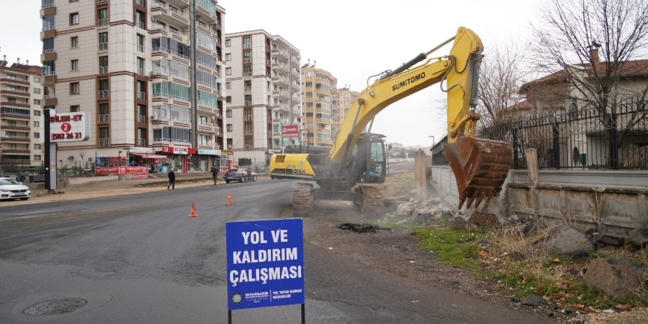 Diyarbakır’da Caddeler Yenileniyor
