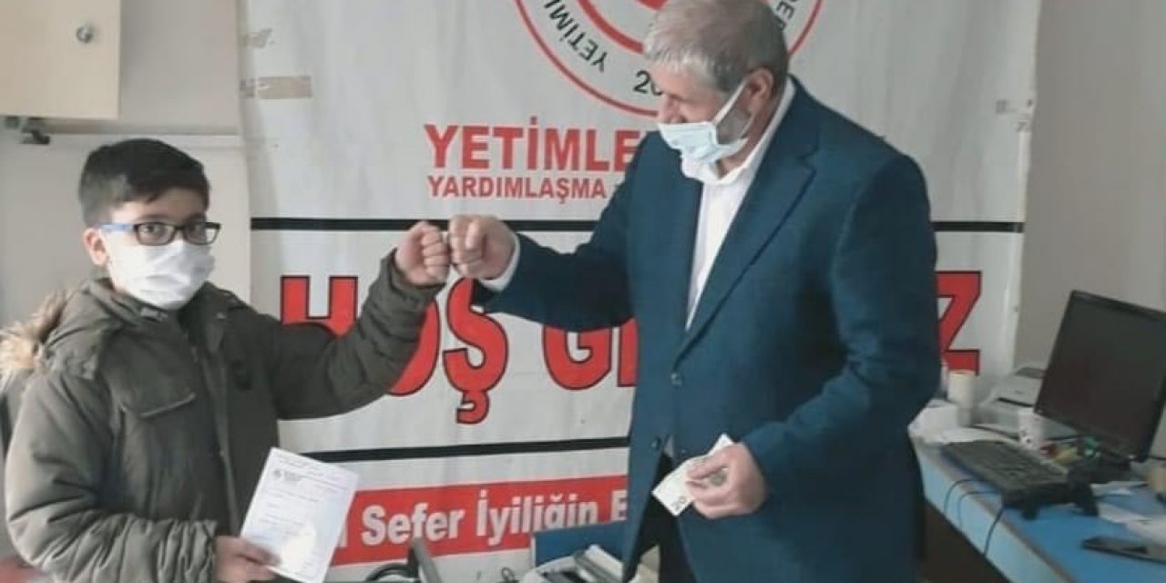 Bulduğu 20 Lirayı Yetimlere Bağışladı