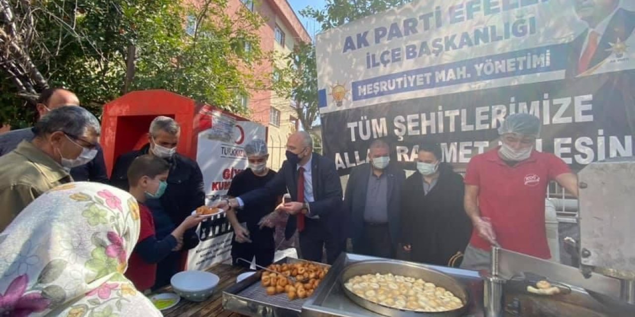 Ak Parti Efeler’den Şehitler İçin Lokma Ve Aşure Hayrı