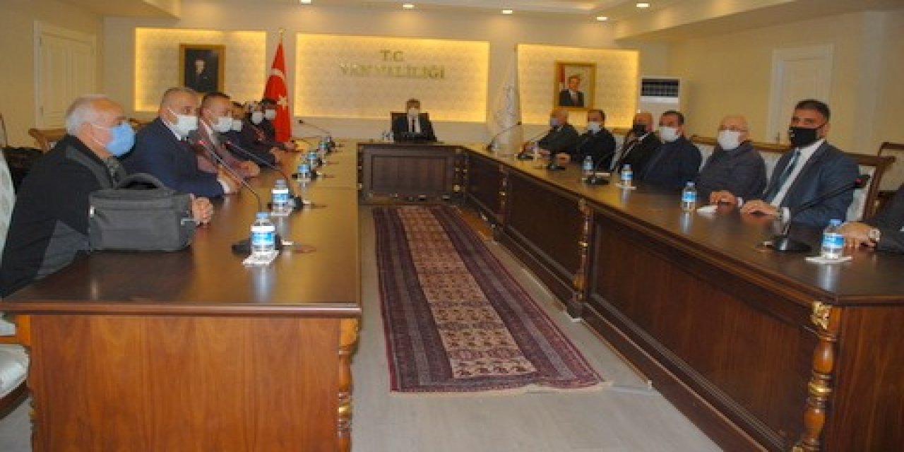 Mhp’den Vali Bilmez’e Nezaket Ziyareti