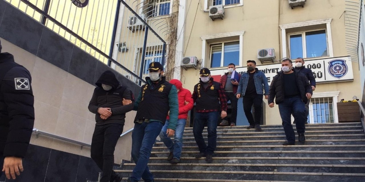 İ̇stanbul’da 6 Olayda 500 Bin Liralık Kapkaç Yapan Şahıslar Kamerada