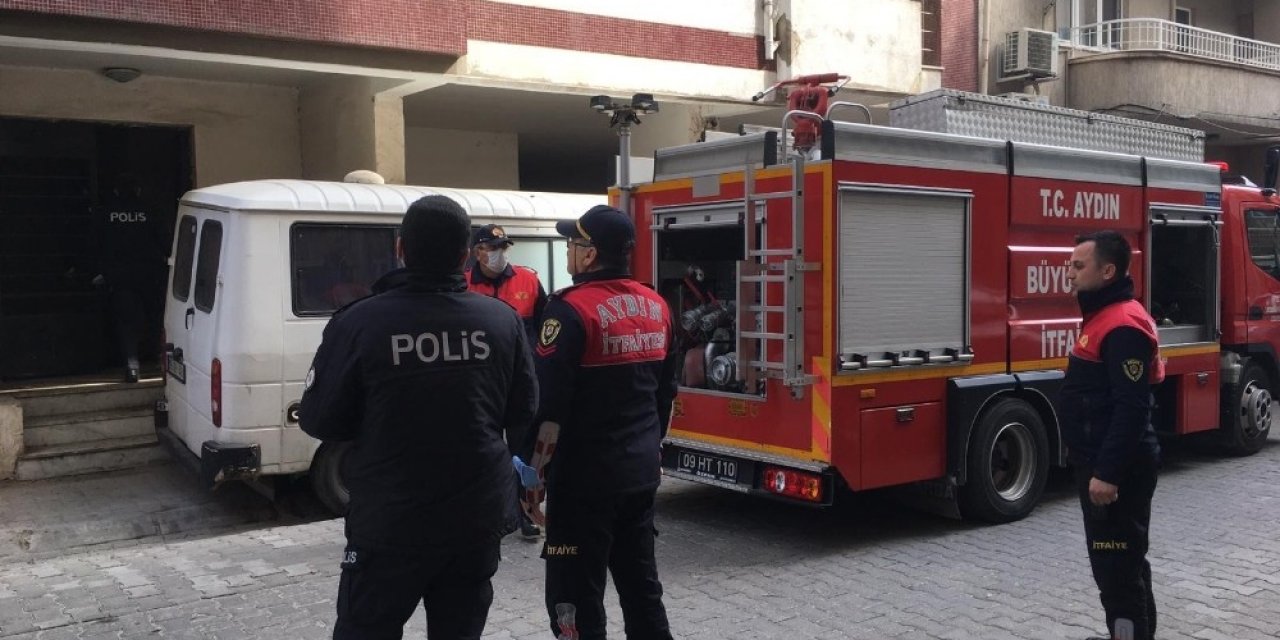 Mahallenin Korkulu Rüyası Haline Gelen Metruk Binada Yangın Çıktı