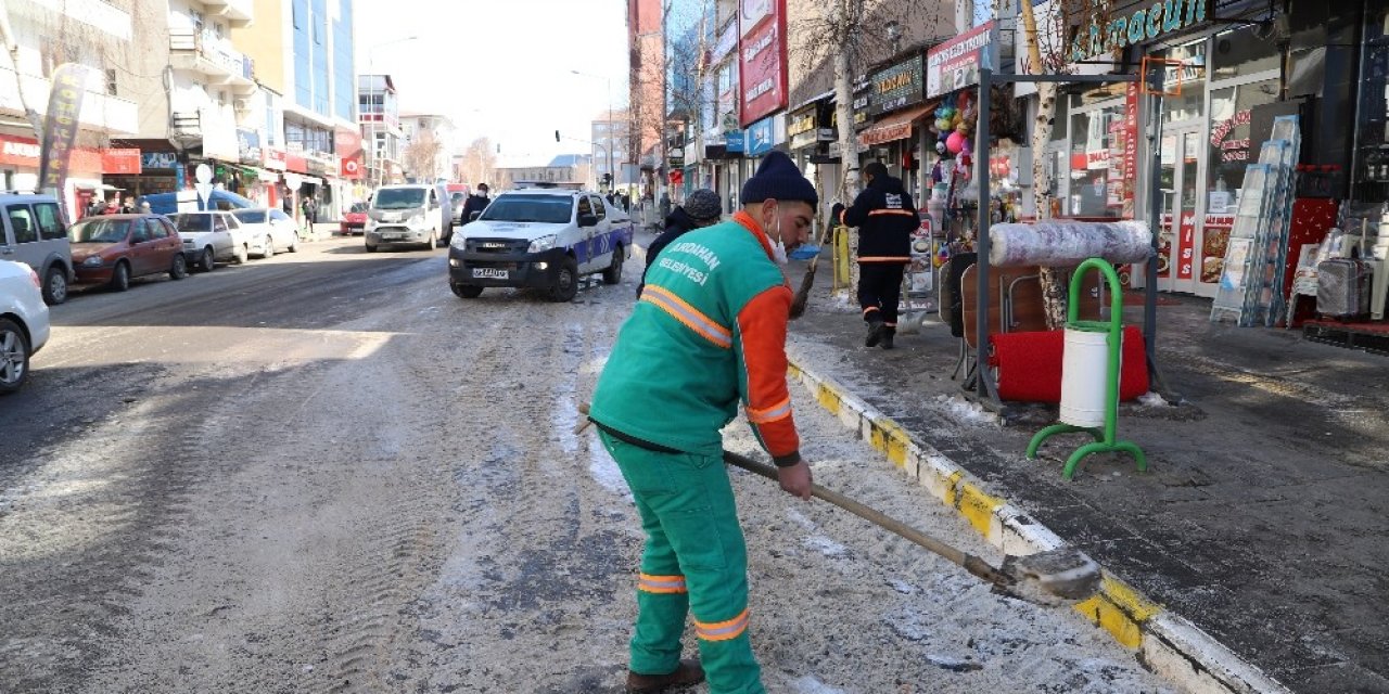 Ardahan’da Temizlik Çalışmaları Devam Ediyor