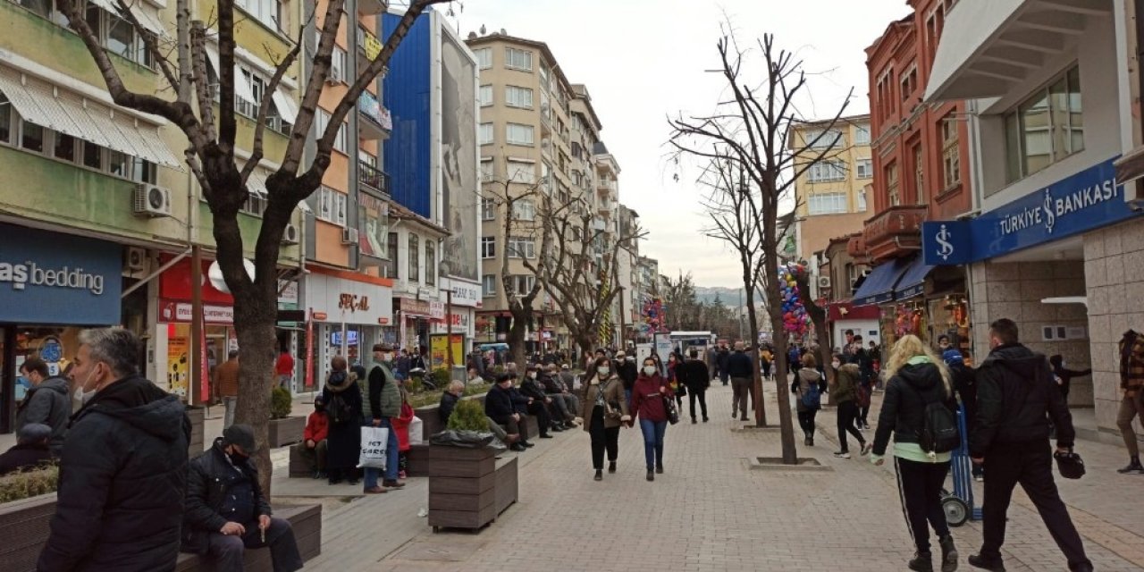 Yasaksız İlk Hafta Sonu