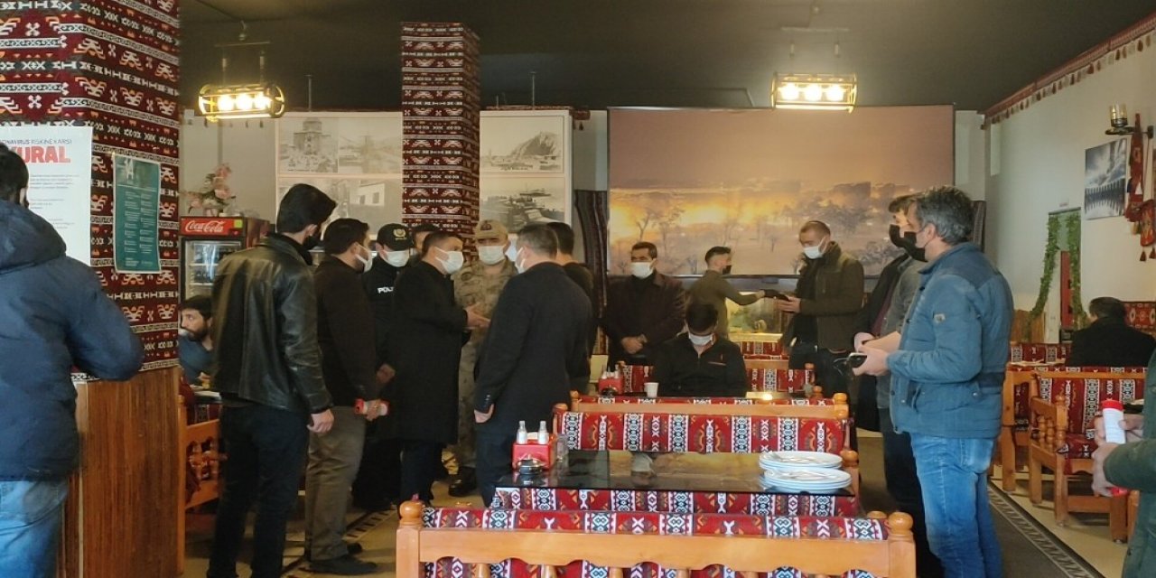 Erciş’te Vatandaşlar Sahile Koştu