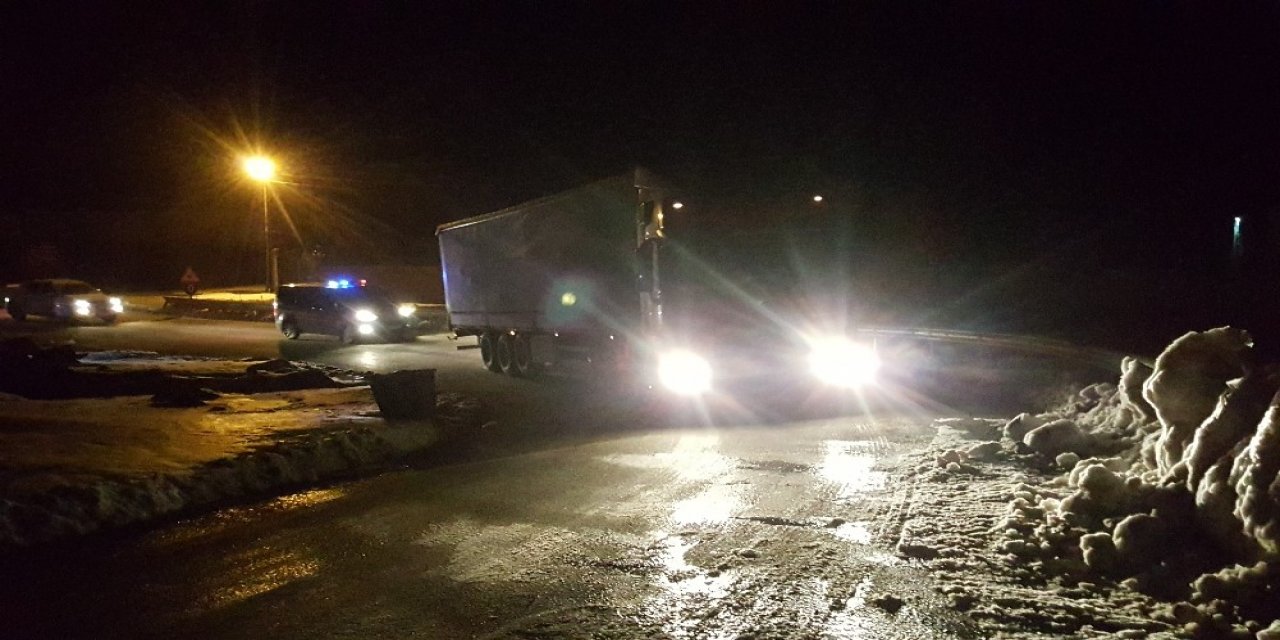 11 Askerin Şehit Olduğu Helikopterin Enkaz Kaldırma Çalışmaları Tamamlandı