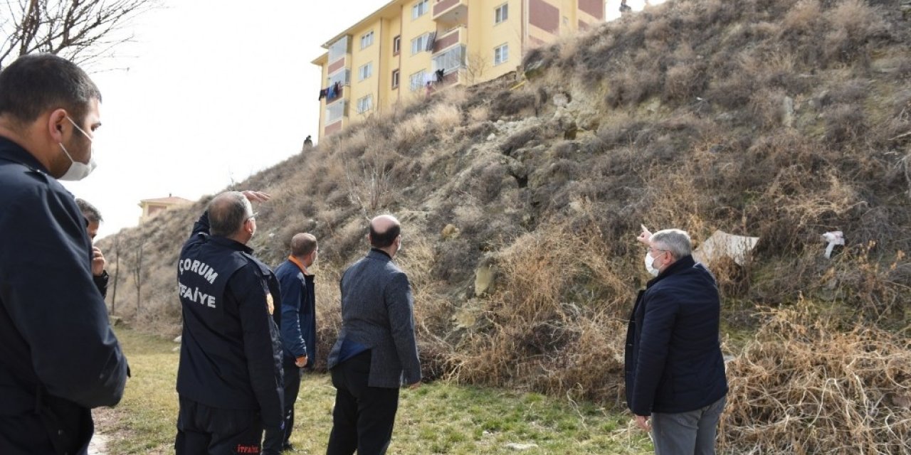 Çorum’da Toprak Kayması Nedeniyle 3 Bina Tahliye Edildi