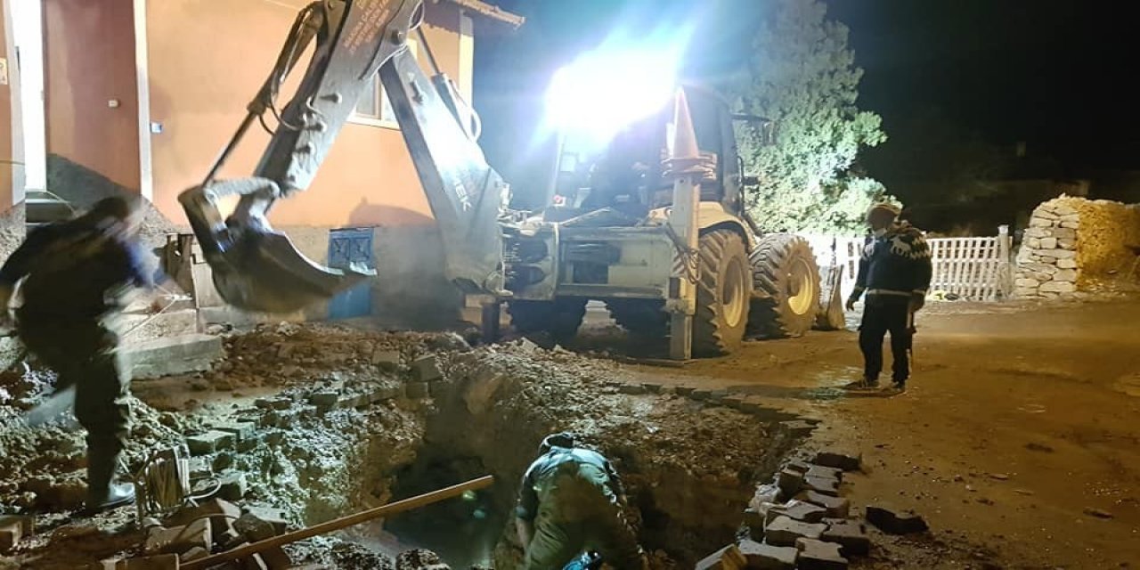 Gece Meydana Gelen Su Arızası İçin Seferber Oldular