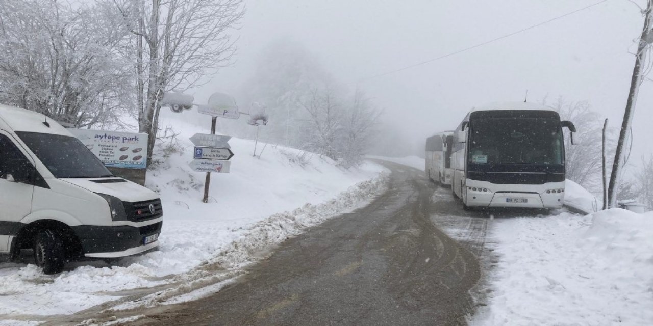 Kocaeli’de Kentin Yüksek Kesimleri Kar İle Kaplandı