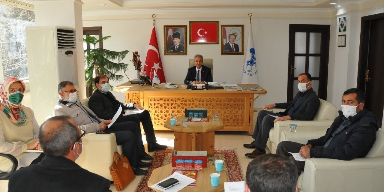 Başkan Akkaya Muhtarları Bilgilendirdi
