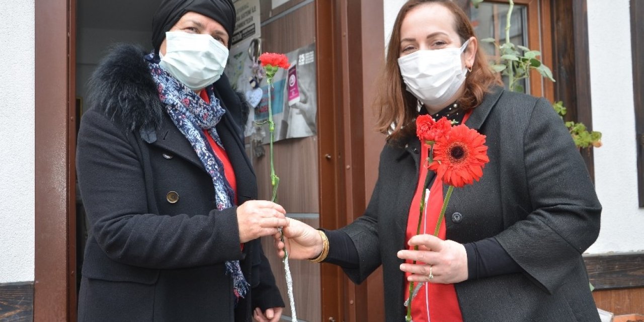 Onlar Kendi Günlerini Beraber Kutladı