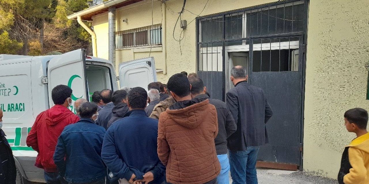 Balkonda Oyun Oynarken Düşen Çocuk Öldü