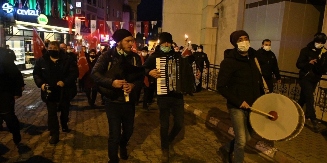 Artvin’de Sessiz Fener Alayı