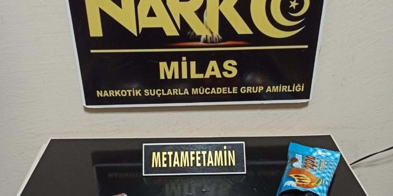 Kek Paketinde Uyuşturucu İle Yakalandı