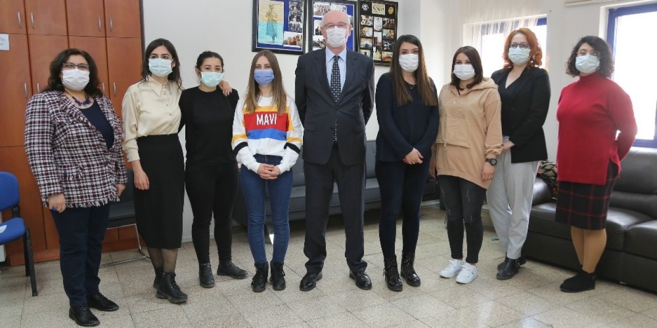 Başkan Kurt, Kadın Gazetecilerin Emekçi Kadınlar Günü’nü Kutladı
