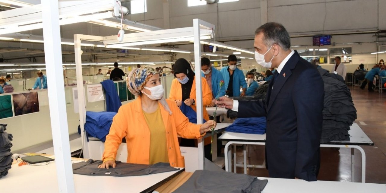 Vali Çuhadar, Emekçi Kadınları Unutmadı