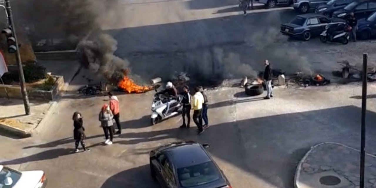 Lübnan’da Ekonomik Kriz, Protestocuları Yine Sokaklara Döktü