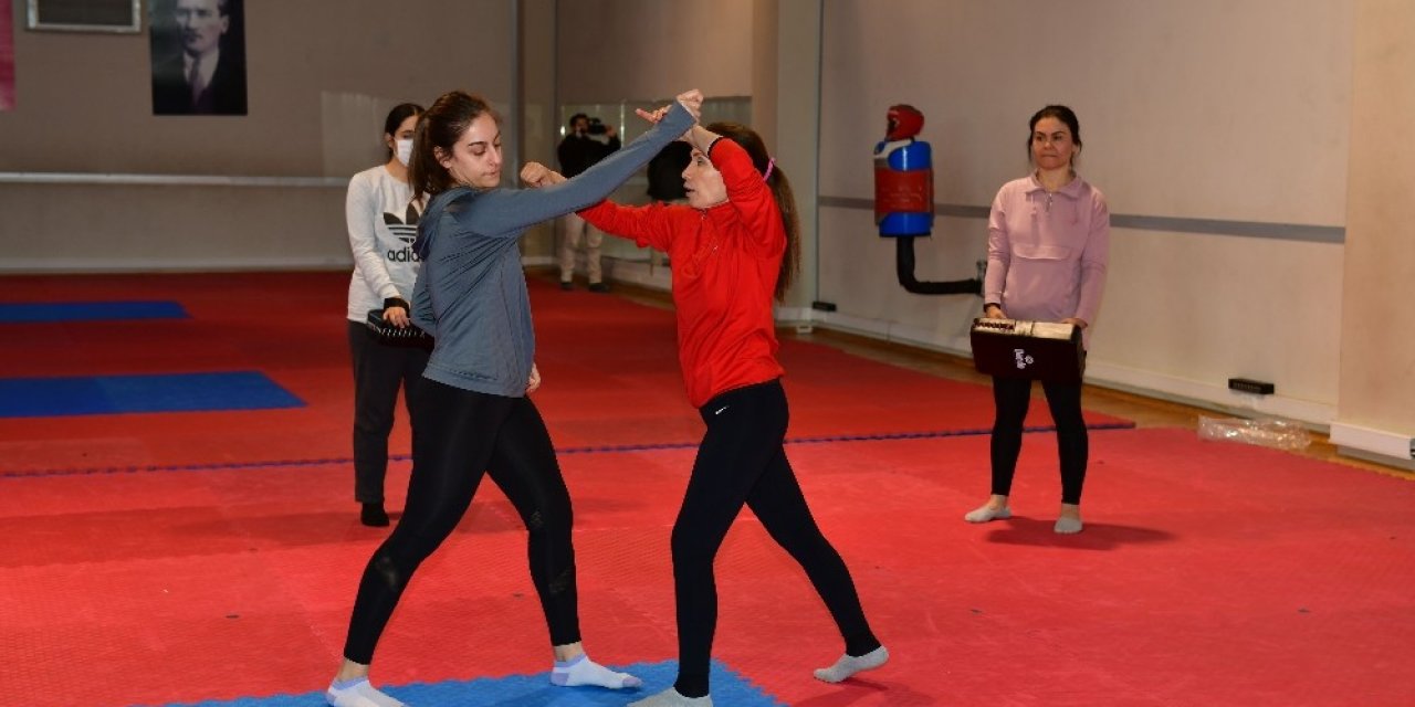 Çiğli Belediyesinden Kadınlara Savunma Eğitimi