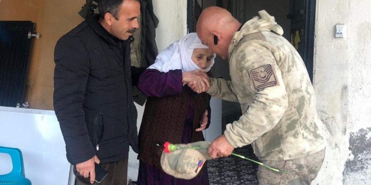 Mehmetçik 8 Mart Dünya Kadınlar Günü’nü Kutladı