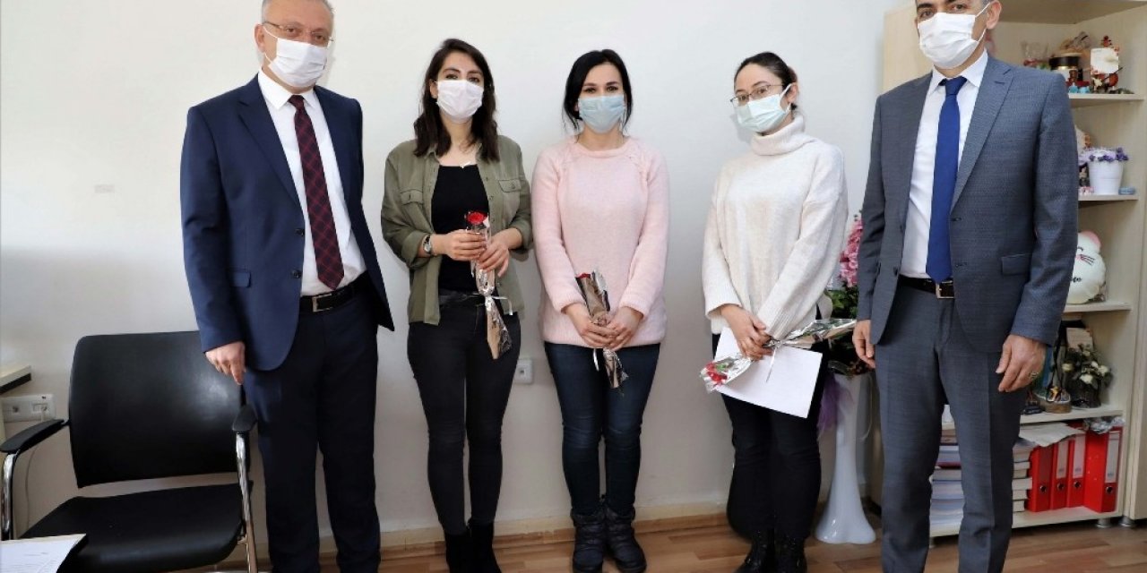 Rektör Levent, Sağlık Bilimleri Fakültesindeki Kadınların “8 Mart Dünya Kadınlar Günü”nü Kutladı