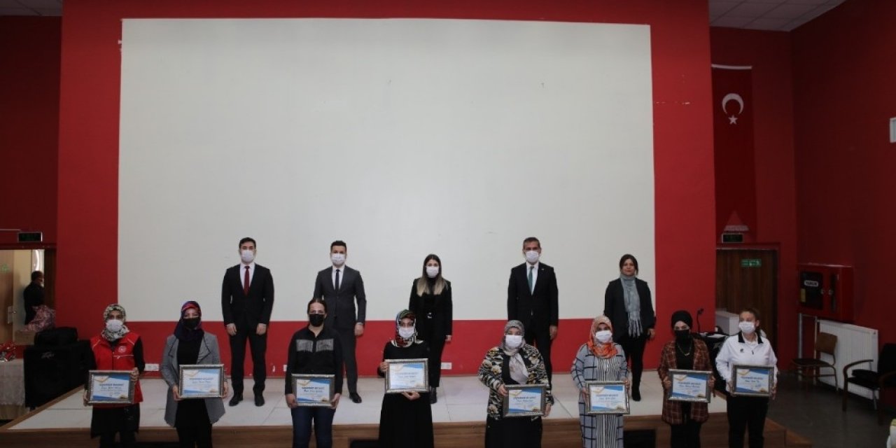 Müdür Keleş, 8 Mart Dünya Kadınlar Gününü Kutladı