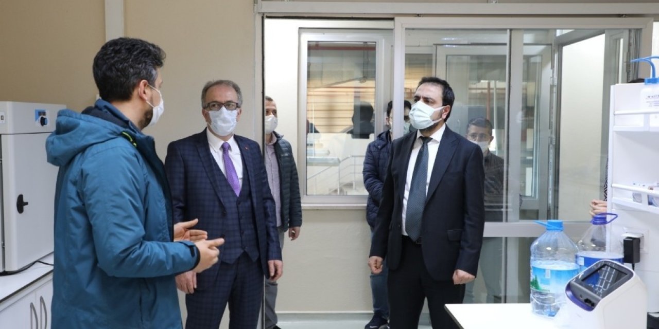 Tüseb Başkanı Akdoğan, Rektör Uzun’u Ziyaret Etti