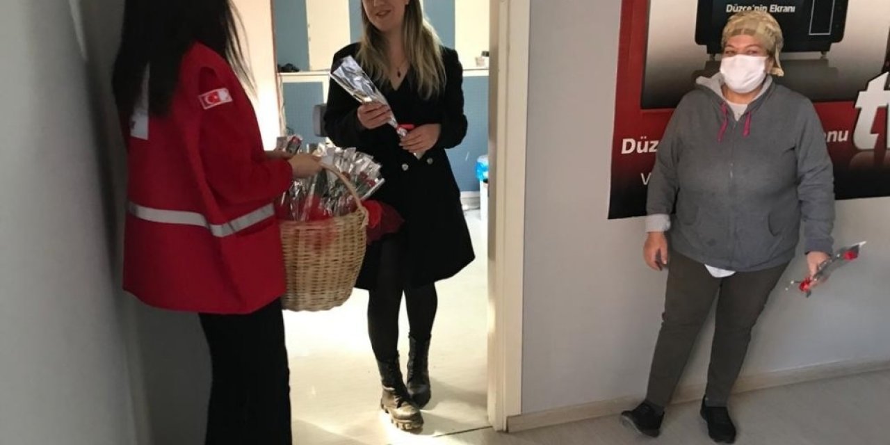 Dünya Kadınlarının Yardımına Koşan Kızılay, Kadınlar Gününü Unutmadı